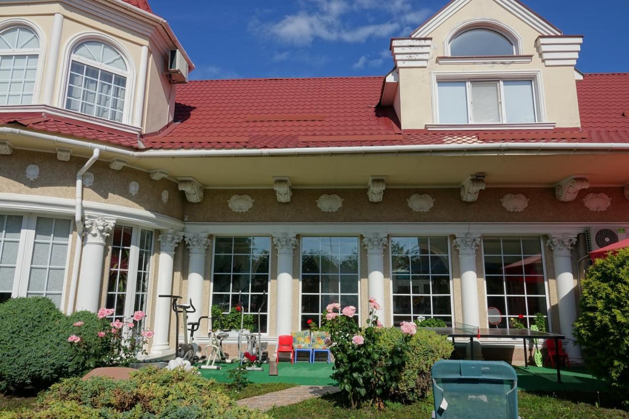 White House Apartments 오데사 외부 사진