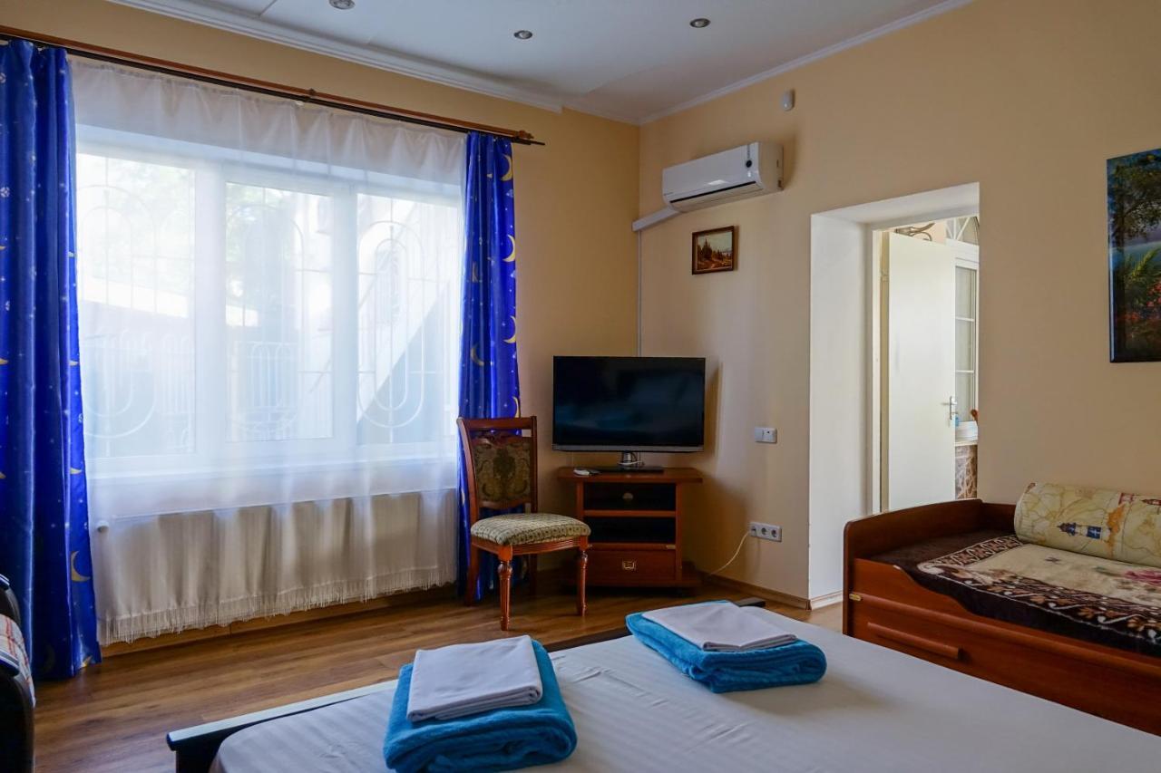 White House Apartments 오데사 외부 사진